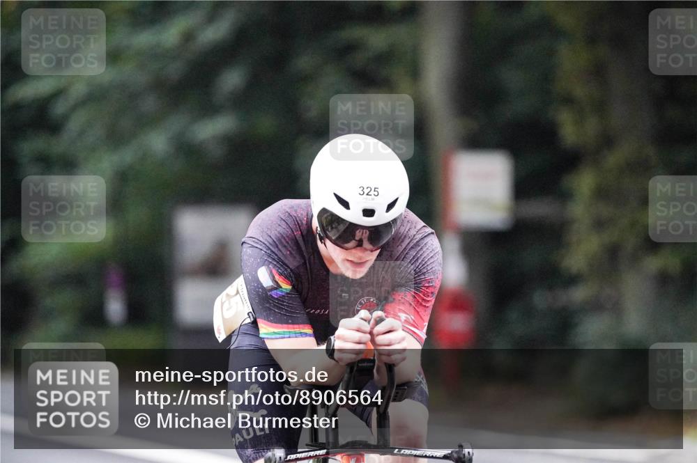 14.09.2025 - Stadtparktriathlon Michael Burmester http://msf.ph/oto/8906564 14.09.2025 09:10:37 Radfahren 303, 319, 325, 367, 369, 372, 395, 420 meine-sportfotos.de
