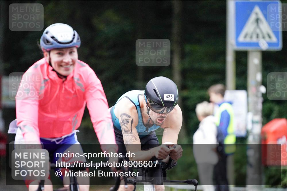 14.09.2025 - Stadtparktriathlon Michael Burmester http://msf.ph/oto/8906607 14.09.2025 09:10:56 Radfahren 302, 360, 382, 415, 421, 435 meine-sportfotos.de