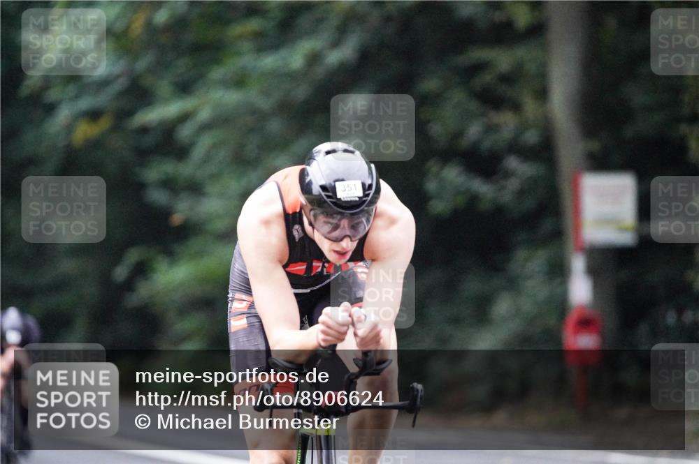 14.09.2025 - Stadtparktriathlon Michael Burmester http://msf.ph/oto/8906624 14.09.2025 09:11:06 Radfahren 330, 351, 355, 360, 476 meine-sportfotos.de