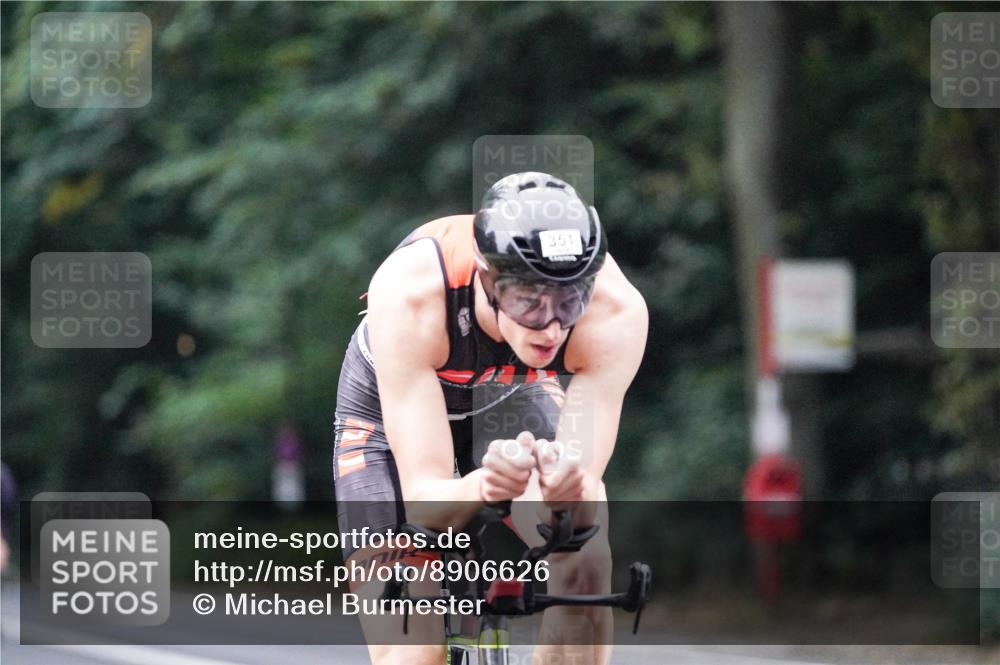 14.09.2025 - Stadtparktriathlon Michael Burmester http://msf.ph/oto/8906626 14.09.2025 09:11:06 Radfahren 330, 351, 355, 360, 476 meine-sportfotos.de