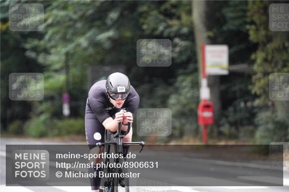 14.09.2025 - Stadtparktriathlon Michael Burmester http://msf.ph/oto/8906631 14.09.2025 09:11:07 Radfahren 330, 351, 355, 476 meine-sportfotos.de