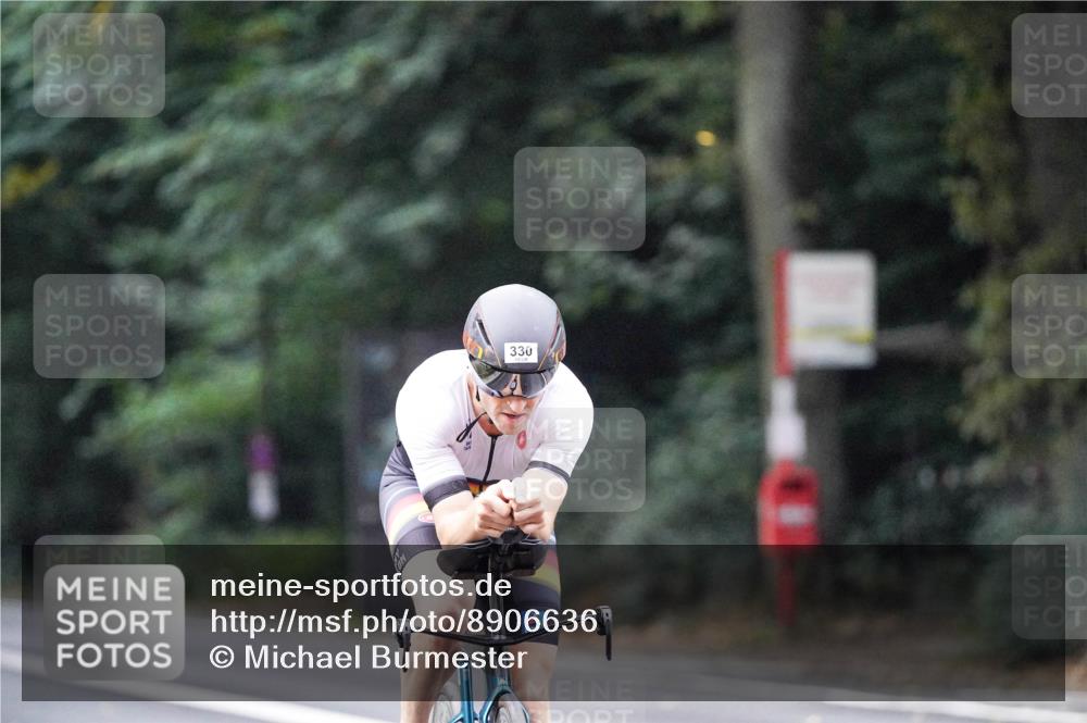 14.09.2025 - Stadtparktriathlon Michael Burmester http://msf.ph/oto/8906636 14.09.2025 09:11:10 Radfahren 330, 332, 351, 355, 408, 476 meine-sportfotos.de