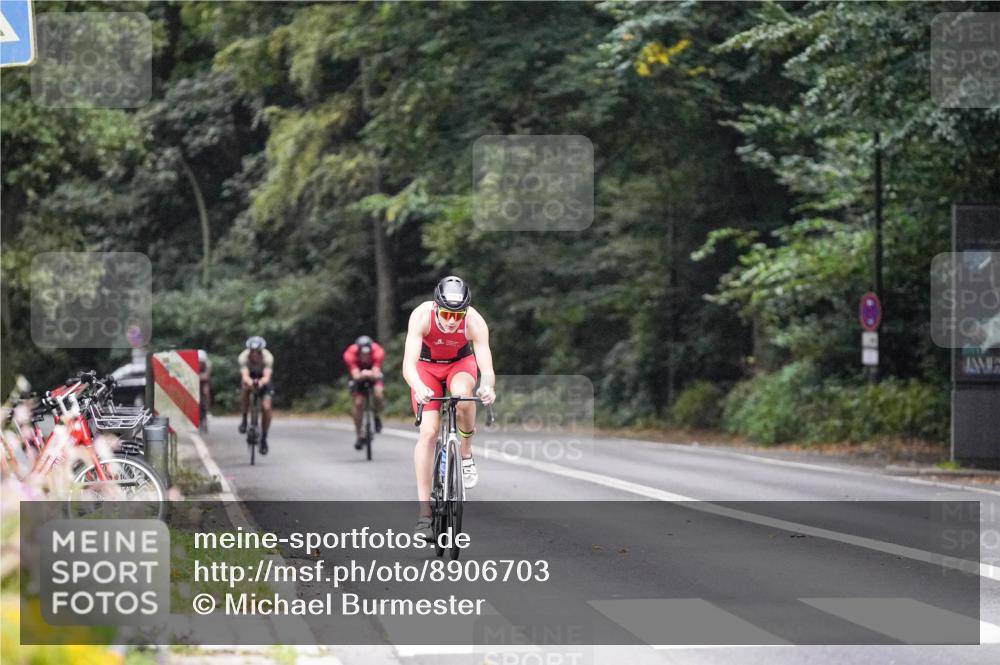 14.09.2025 - Stadtparktriathlon Michael Burmester http://msf.ph/oto/8906703 14.09.2025 09:11:41 Radfahren 310, 316, 335, 338, 394 meine-sportfotos.de