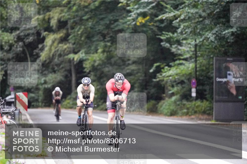 14.09.2025 - Stadtparktriathlon Michael Burmester http://msf.ph/oto/8906713 14.09.2025 09:11:45 Radfahren 310, 335, 338, 394 meine-sportfotos.de
