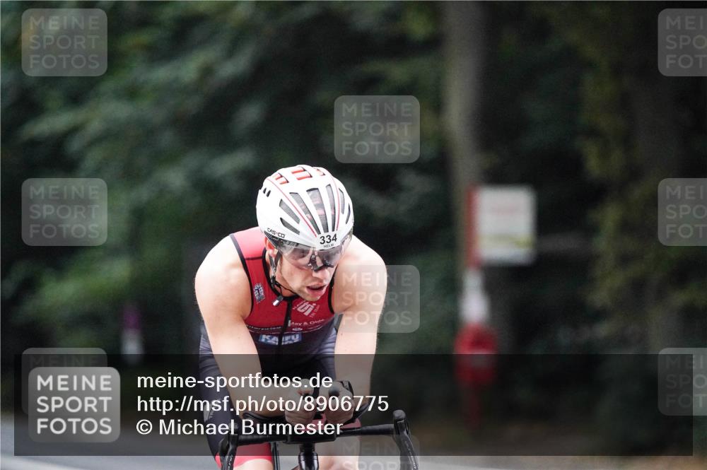 14.09.2025 - Stadtparktriathlon Michael Burmester http://msf.ph/oto/8906775 14.09.2025 09:12:48 Radfahren 320, 334, 356, 422 meine-sportfotos.de