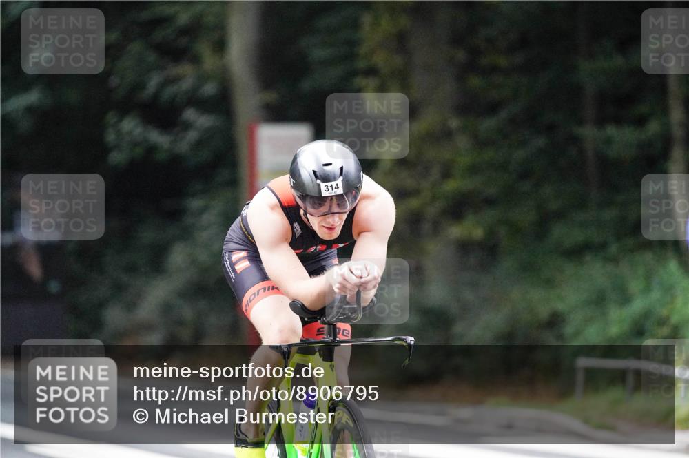 14.09.2025 - Stadtparktriathlon Michael Burmester http://msf.ph/oto/8906795 14.09.2025 09:13:10 Radfahren 314, 397 meine-sportfotos.de