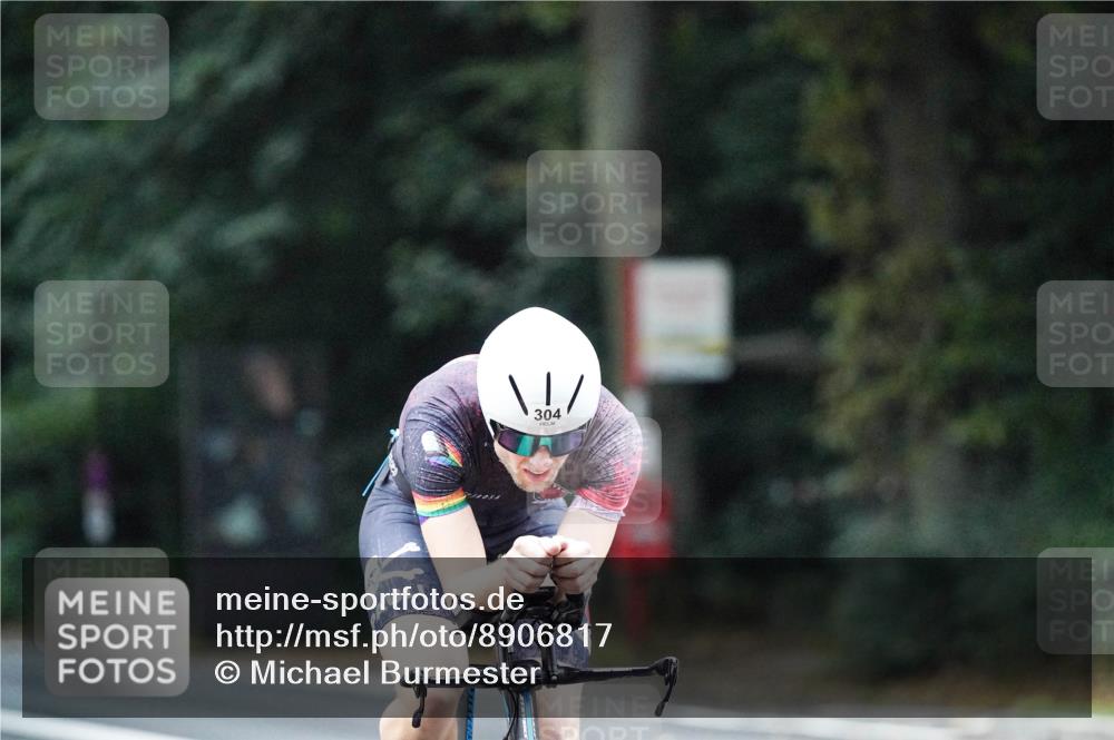 14.09.2025 - Stadtparktriathlon Michael Burmester http://msf.ph/oto/8906817 14.09.2025 09:13:33 Radfahren 304, 346, 386, 425 meine-sportfotos.de