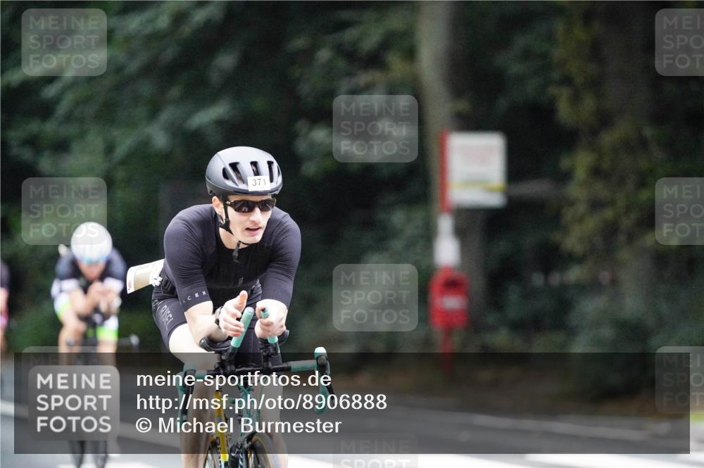 14.09.2025 - Stadtparktriathlon Michael Burmester http://msf.ph/oto/8906888 14.09.2025 09:14:33 Radfahren 301, 318, 326, 340, 345, 347, 363, 370, 371, 373, 377, 380, 381, 389, 401, 404 meine-sportfotos.de