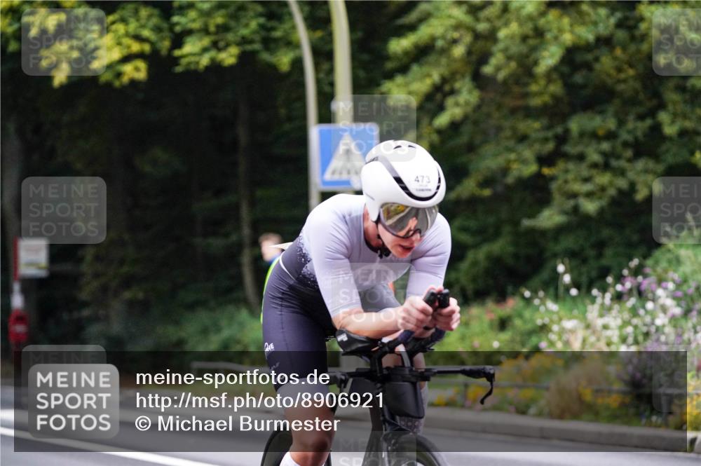 14.09.2025 - Stadtparktriathlon Michael Burmester http://msf.ph/oto/8906921 14.09.2025 09:14:51 Radfahren 339, 342, 393, 473 meine-sportfotos.de