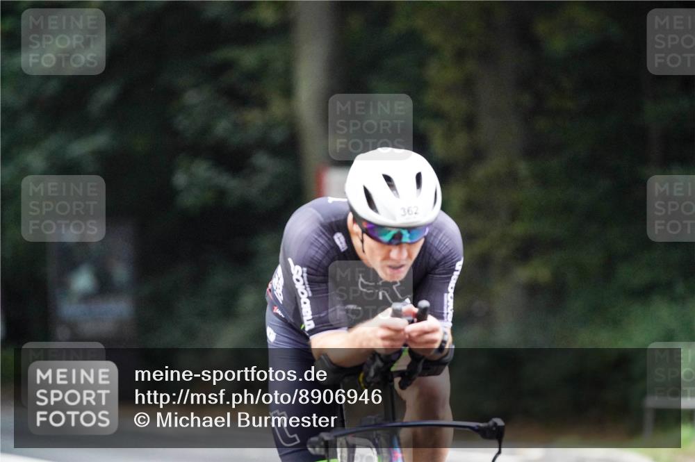 14.09.2025 - Stadtparktriathlon Michael Burmester http://msf.ph/oto/8906946 14.09.2025 09:15:06 Radfahren 353, 362, 365, 383, 400, 430 meine-sportfotos.de