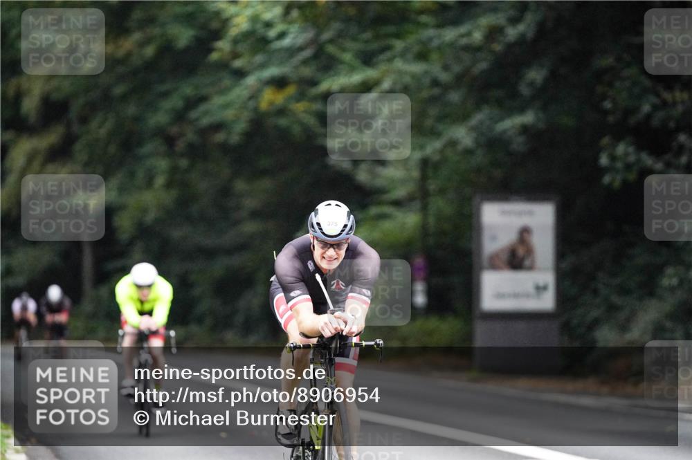 14.09.2025 - Stadtparktriathlon Michael Burmester http://msf.ph/oto/8906954 14.09.2025 09:15:15 Radfahren 323, 352, 375, 410, 430 meine-sportfotos.de