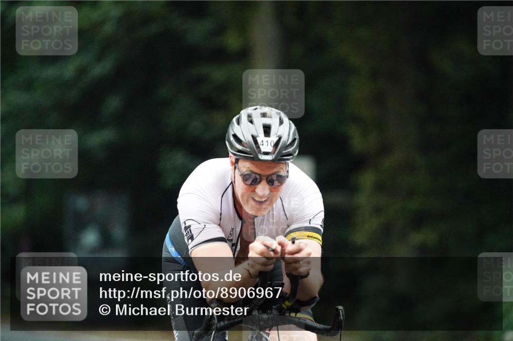 14.09.2025 - Stadtparktriathlon Michael Burmester http://msf.ph/oto/8906967 14.09.2025 09:15:23 Radfahren 323, 341, 349, 379, 410 meine-sportfotos.de
