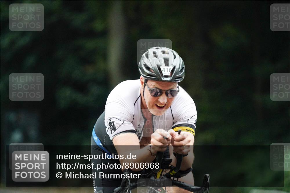 14.09.2025 - Stadtparktriathlon Michael Burmester http://msf.ph/oto/8906968 14.09.2025 09:15:23 Radfahren 323, 341, 349, 379, 410 meine-sportfotos.de