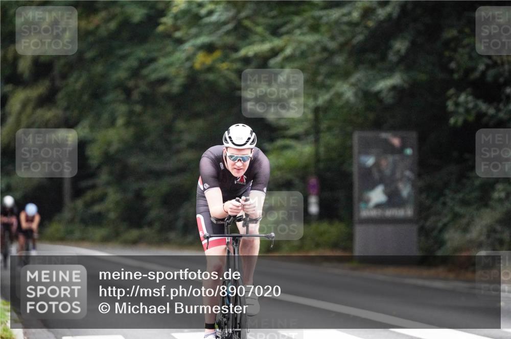 14.09.2025 - Stadtparktriathlon Michael Burmester http://msf.ph/oto/8907020 14.09.2025 09:15:52 Radfahren 361, 376, 398, 466 meine-sportfotos.de
