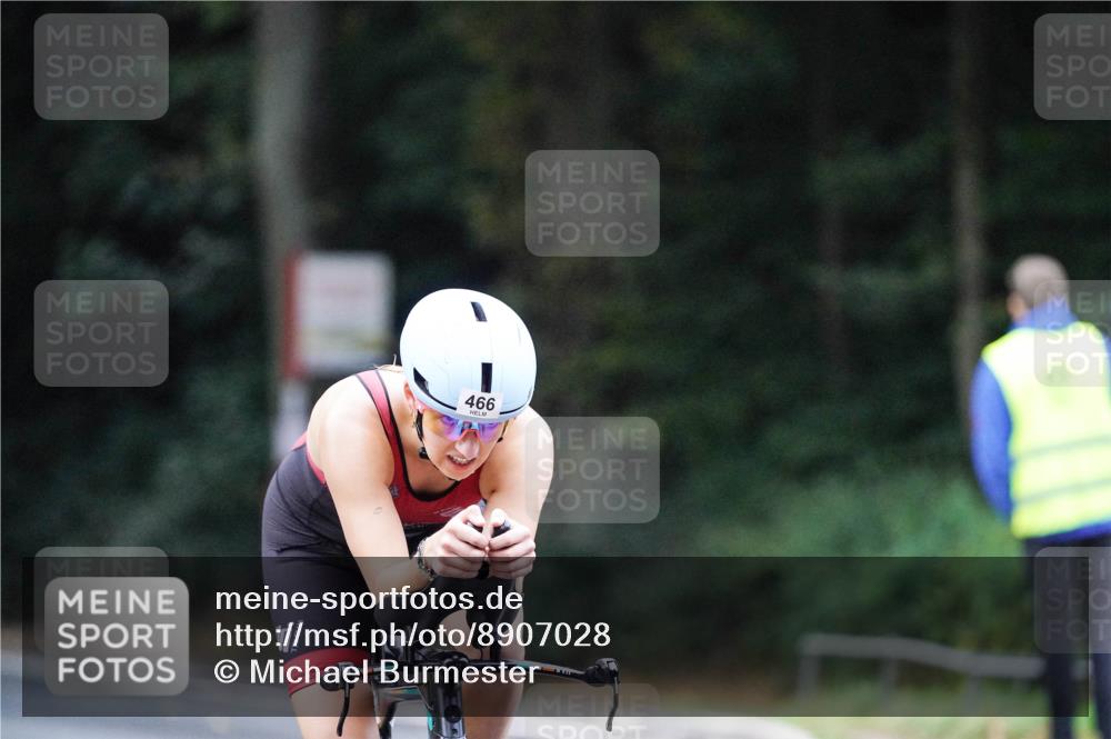 14.09.2025 - Stadtparktriathlon Michael Burmester http://msf.ph/oto/8907028 14.09.2025 09:15:56 Radfahren 357, 376, 398, 434, 466 meine-sportfotos.de