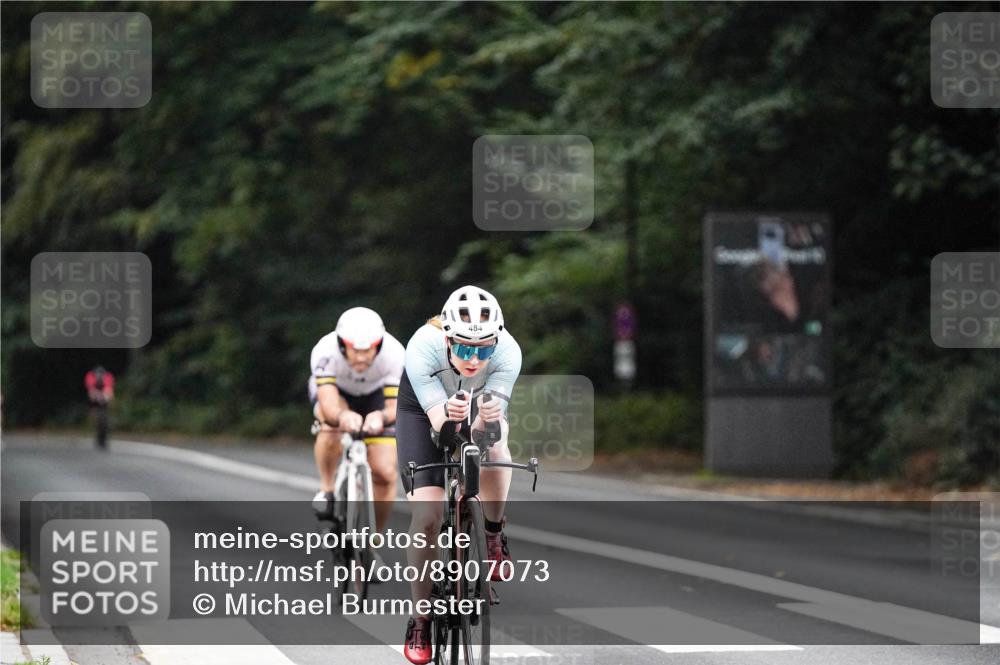 14.09.2025 - Stadtparktriathlon Michael Burmester http://msf.ph/oto/8907073 14.09.2025 09:16:20 Radfahren 328, 406, 484 meine-sportfotos.de