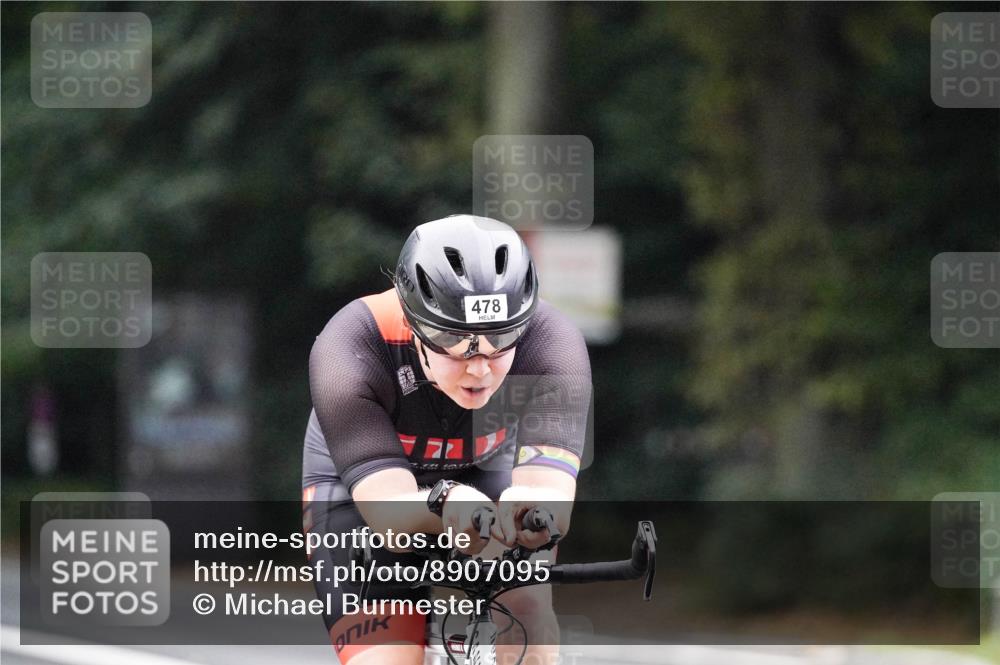 14.09.2025 - Stadtparktriathlon Michael Burmester http://msf.ph/oto/8907095 14.09.2025 09:16:30 Radfahren 328, 330, 355, 367, 478 meine-sportfotos.de