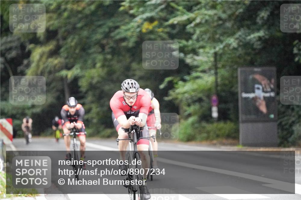 14.09.2025 - Stadtparktriathlon Michael Burmester http://msf.ph/oto/8907234 14.09.2025 09:17:46 Radfahren 310, 331, 378, 394, 402, 405, 476 meine-sportfotos.de