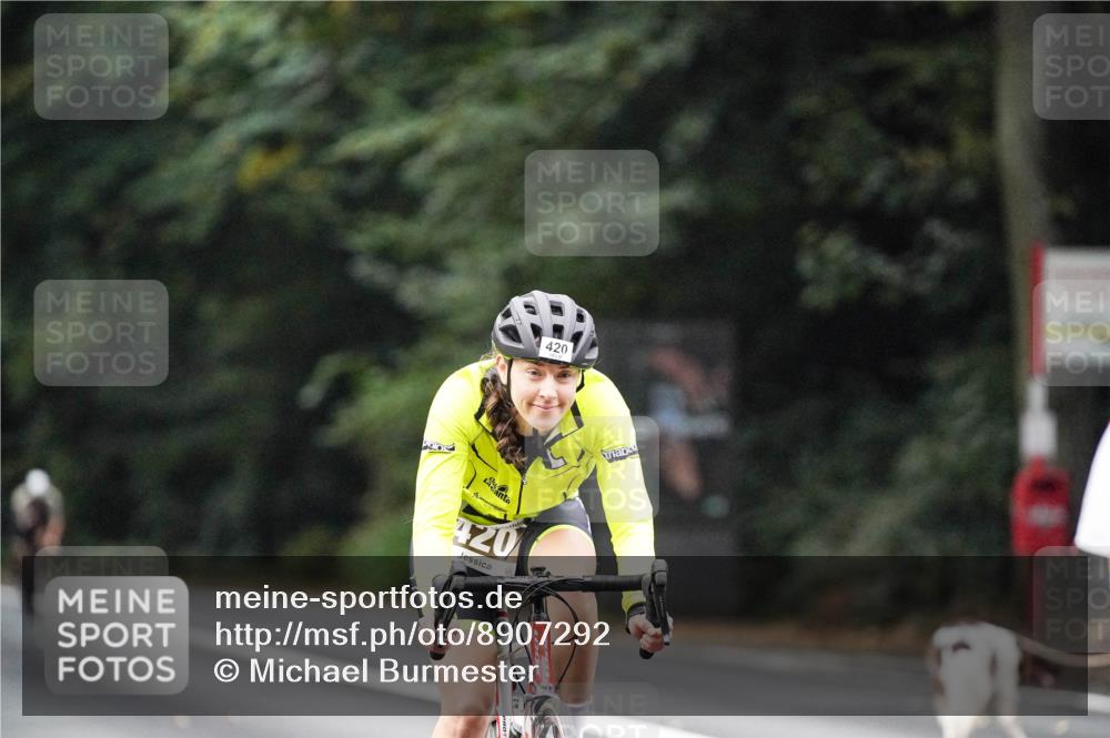 14.09.2025 - Stadtparktriathlon Michael Burmester http://msf.ph/oto/8907292 14.09.2025 09:18:15 Radfahren 317, 344, 395, 420, 456, 459, 468, 474, 481 meine-sportfotos.de
