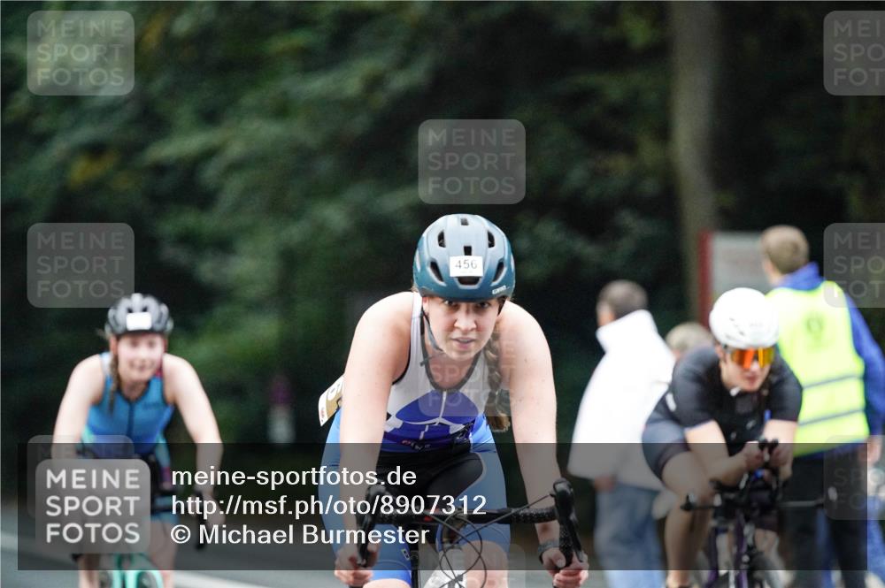 14.09.2025 - Stadtparktriathlon Michael Burmester http://msf.ph/oto/8907312 14.09.2025 09:18:21 Radfahren 317, 344, 395, 420, 456, 468, 481 meine-sportfotos.de