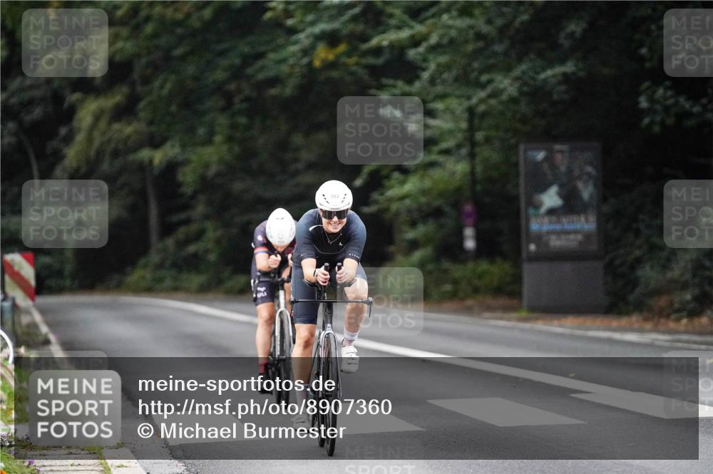 14.09.2025 - Stadtparktriathlon Michael Burmester http://msf.ph/oto/8907360 14.09.2025 09:18:49 Radfahren 302, 454, 455, 493, 499, 502 meine-sportfotos.de