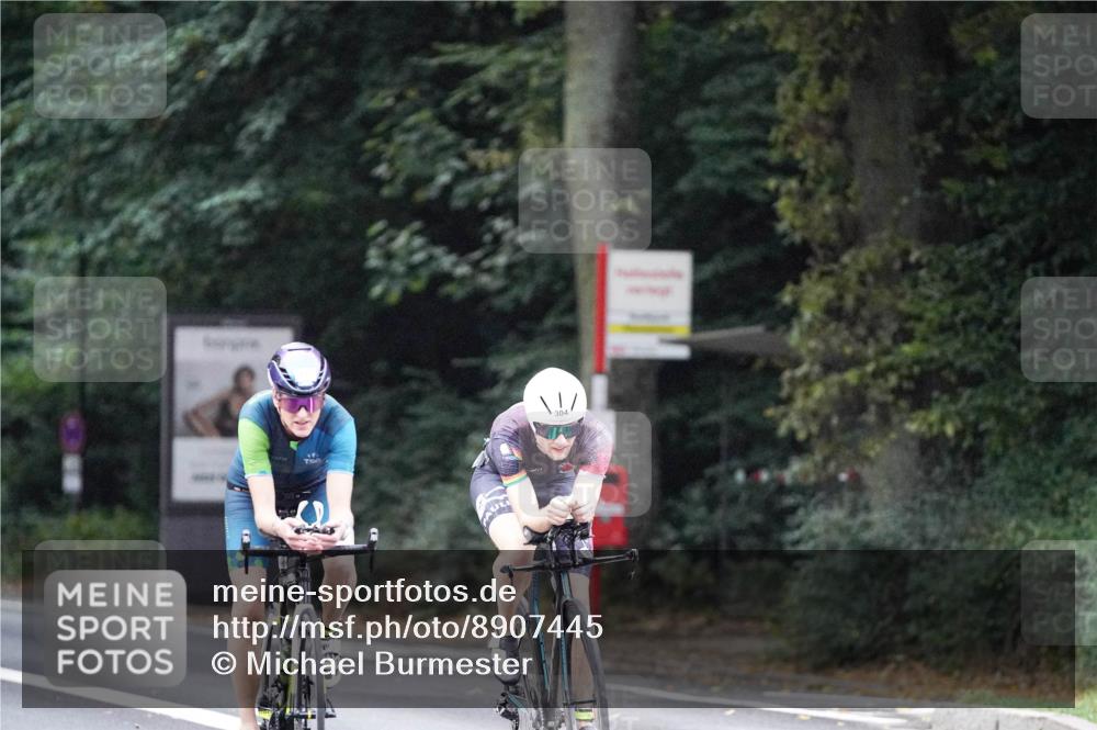 14.09.2025 - Stadtparktriathlon Michael Burmester http://msf.ph/oto/8907445 14.09.2025 09:19:25 Radfahren 304, 338, 439, 443, 464, 467, 477, 479, 486, 494 meine-sportfotos.de