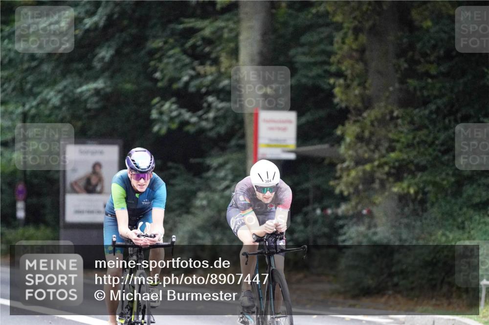 14.09.2025 - Stadtparktriathlon Michael Burmester http://msf.ph/oto/8907447 14.09.2025 09:19:25 Radfahren 304, 338, 439, 443, 464, 467, 477, 479, 486, 494 meine-sportfotos.de