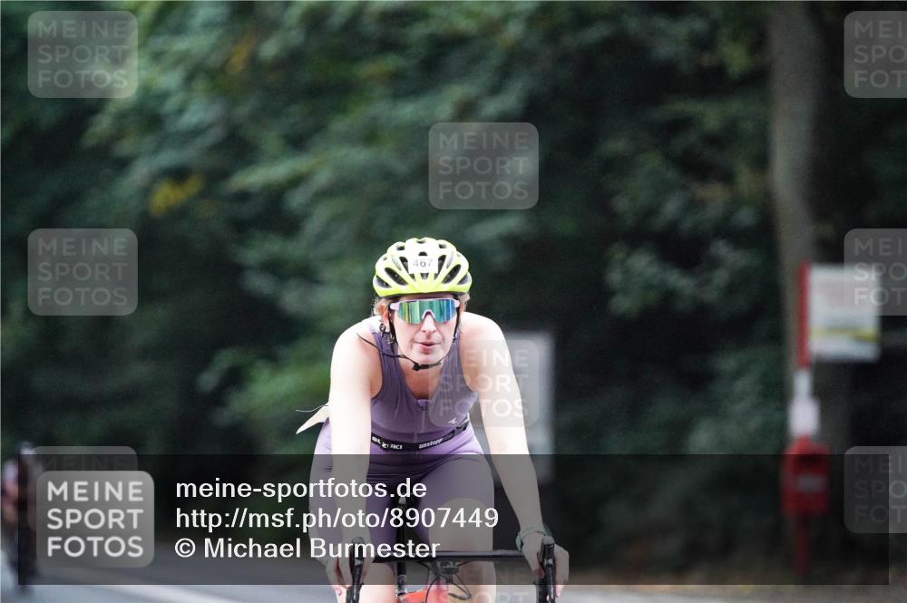 14.09.2025 - Stadtparktriathlon Michael Burmester http://msf.ph/oto/8907449 14.09.2025 09:19:26 Radfahren 304, 439, 443, 464, 467, 477, 479, 486, 494 meine-sportfotos.de