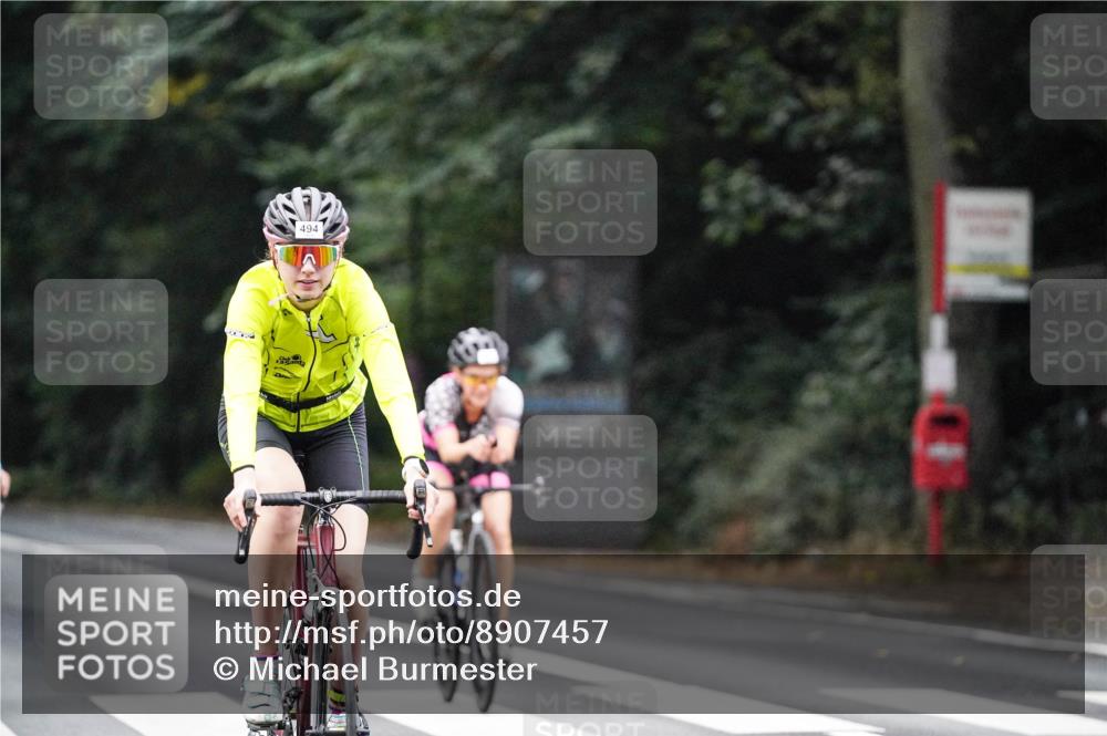 14.09.2025 - Stadtparktriathlon Michael Burmester http://msf.ph/oto/8907457 14.09.2025 09:19:29 Radfahren 304, 439, 443, 467, 477, 479, 486, 492, 494, 495 meine-sportfotos.de