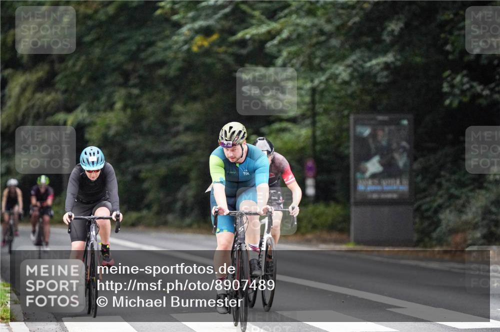 14.09.2025 - Stadtparktriathlon Michael Burmester http://msf.ph/oto/8907489 14.09.2025 09:19:42 Radfahren 320, 324, 356, 382, 425, 447, 485, 492, 495, 497 meine-sportfotos.de