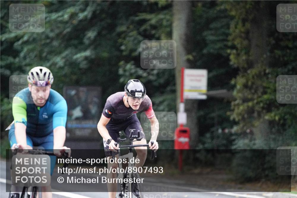 14.09.2025 - Stadtparktriathlon Michael Burmester http://msf.ph/oto/8907493 14.09.2025 09:19:43 Radfahren 320, 324, 356, 366, 382, 425, 447, 485, 497 meine-sportfotos.de