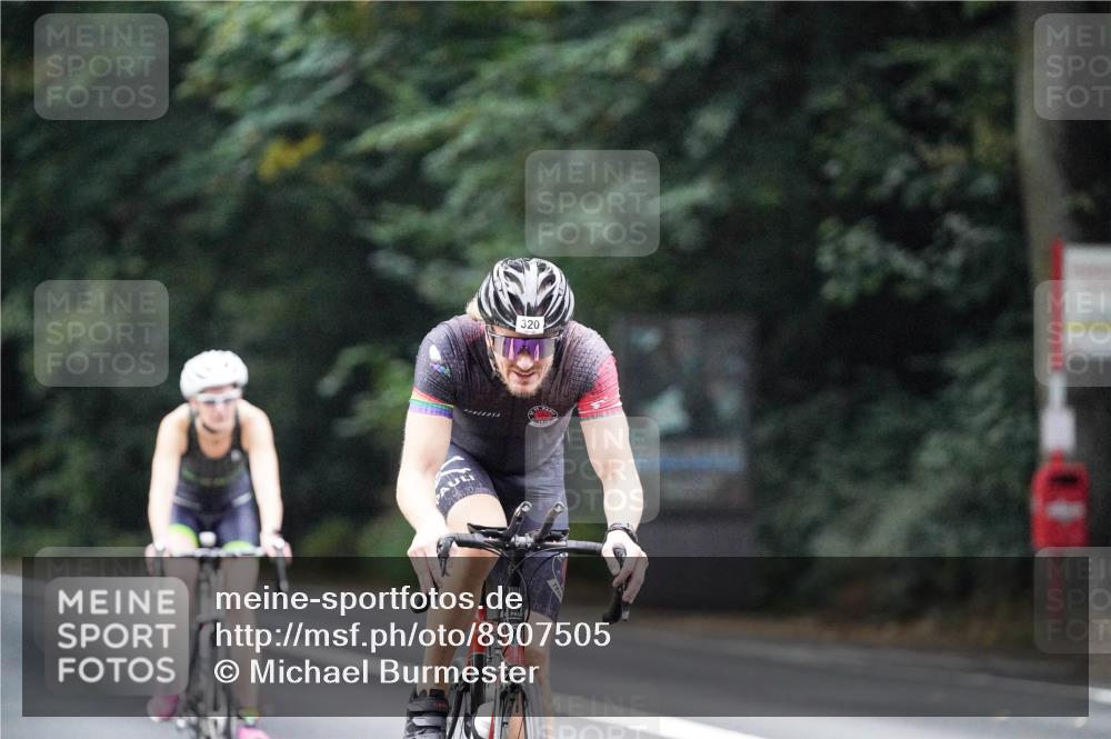 14.09.2025 - Stadtparktriathlon Michael Burmester http://msf.ph/oto/8907505 14.09.2025 09:19:47 Radfahren 306, 320, 324, 356, 366, 382, 442, 447, 485, 497 meine-sportfotos.de