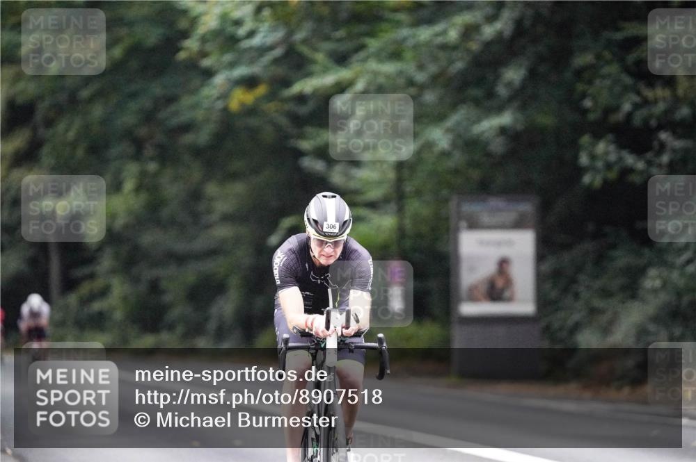 14.09.2025 - Stadtparktriathlon Michael Burmester http://msf.ph/oto/8907518 14.09.2025 09:19:55 Radfahren 306, 333, 366, 438, 442 meine-sportfotos.de