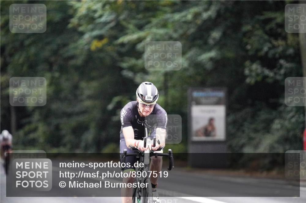 14.09.2025 - Stadtparktriathlon Michael Burmester http://msf.ph/oto/8907519 14.09.2025 09:19:55 Radfahren 306, 333, 366, 438, 442 meine-sportfotos.de