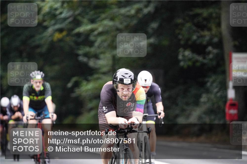 14.09.2025 - Stadtparktriathlon Michael Burmester http://msf.ph/oto/8907581 14.09.2025 09:20:30 Radfahren 301, 318, 326, 340, 345, 346, 347, 359, 363, 370, 371, 373, 381, 389, 419, 445 meine-sportfotos.de