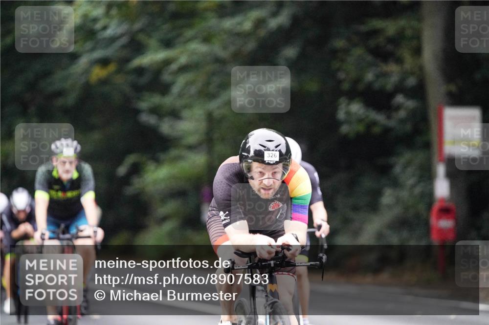 14.09.2025 - Stadtparktriathlon Michael Burmester http://msf.ph/oto/8907583 14.09.2025 09:20:30 Radfahren 301, 318, 326, 340, 345, 346, 347, 359, 363, 370, 371, 373, 381, 389, 419, 445 meine-sportfotos.de