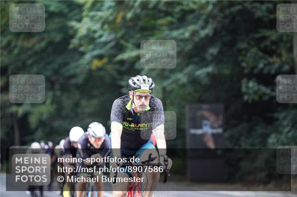 14.09.2025 - Stadtparktriathlon Michael Burmester http://msf.ph/oto/8907586 14.09.2025 09:20:31 Radfahren 301, 318, 326, 340, 345, 346, 347, 359, 363, 370, 371, 373, 377, 381, 389, 445 meine-sportfotos.de
