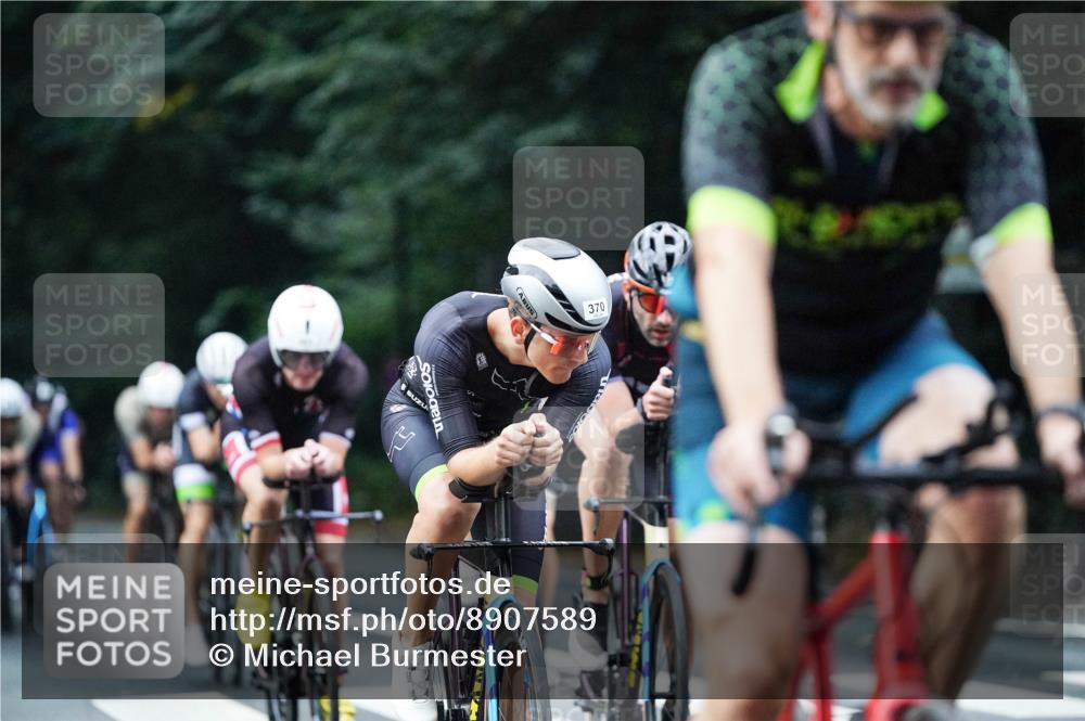 14.09.2025 - Stadtparktriathlon Michael Burmester http://msf.ph/oto/8907589 14.09.2025 09:20:32 Radfahren 301, 318, 326, 340, 345, 346, 347, 359, 363, 370, 371, 373, 377, 381, 389, 445, 448 meine-sportfotos.de