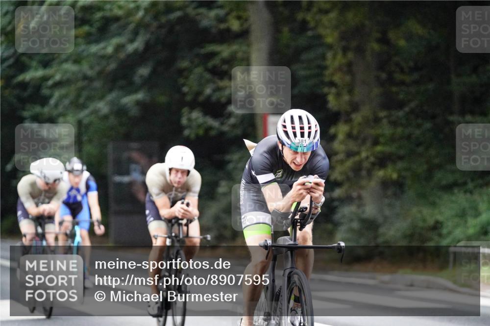 14.09.2025 - Stadtparktriathlon Michael Burmester http://msf.ph/oto/8907595 14.09.2025 09:20:33 Radfahren 301, 318, 326, 340, 345, 346, 347, 359, 363, 370, 373, 377, 381, 386, 389, 445, 448 meine-sportfotos.de