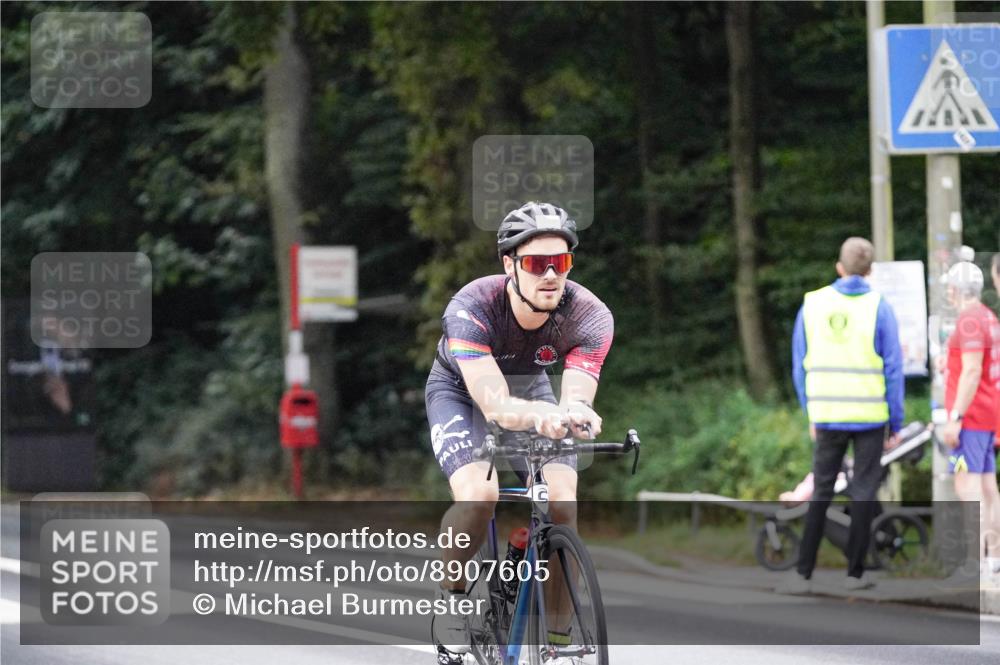 14.09.2025 - Stadtparktriathlon Michael Burmester http://msf.ph/oto/8907605 14.09.2025 09:20:35 Radfahren 301, 318, 326, 340, 345, 346, 347, 359, 363, 370, 373, 377, 381, 386, 389, 448 meine-sportfotos.de