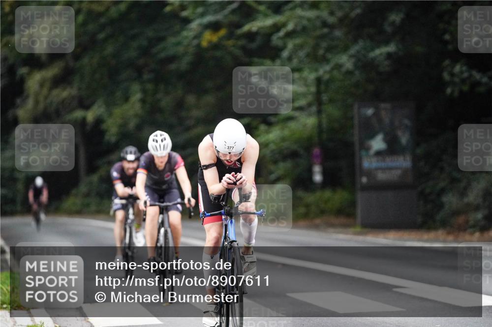 14.09.2025 - Stadtparktriathlon Michael Burmester http://msf.ph/oto/8907611 14.09.2025 09:20:39 Radfahren 318, 327, 340, 346, 347, 377, 381, 386, 389, 448 meine-sportfotos.de