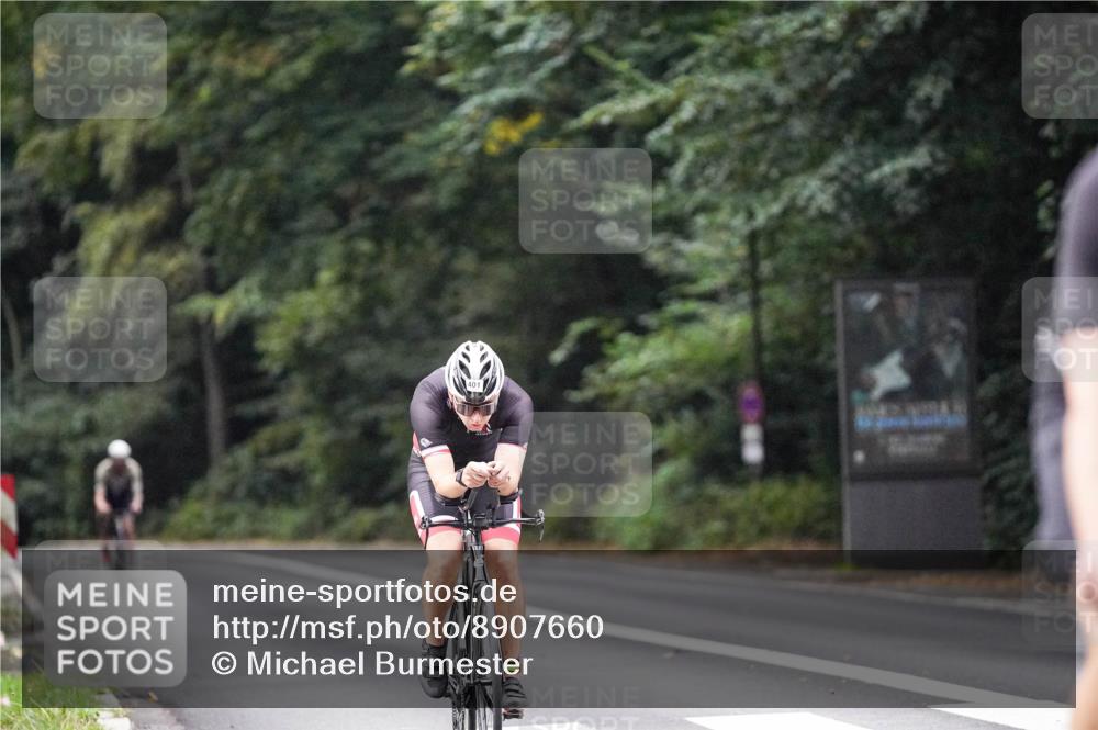 14.09.2025 - Stadtparktriathlon Michael Burmester http://msf.ph/oto/8907660 14.09.2025 09:21:10 Radfahren 339, 342, 380, 401, 404, 473, 500 meine-sportfotos.de