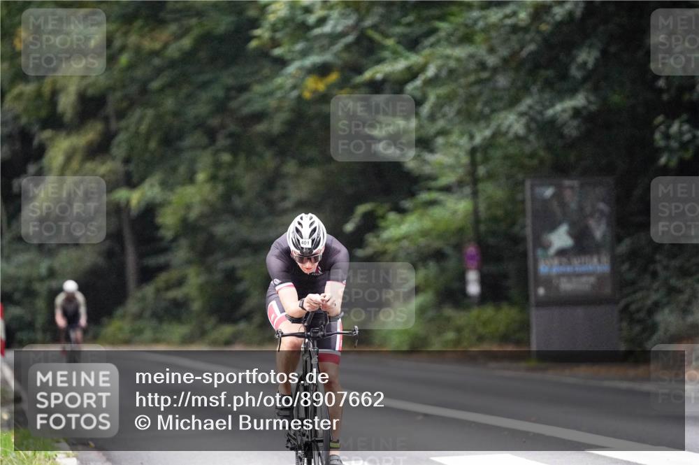 14.09.2025 - Stadtparktriathlon Michael Burmester http://msf.ph/oto/8907662 14.09.2025 09:21:10 Radfahren 339, 342, 380, 401, 404, 473, 500 meine-sportfotos.de