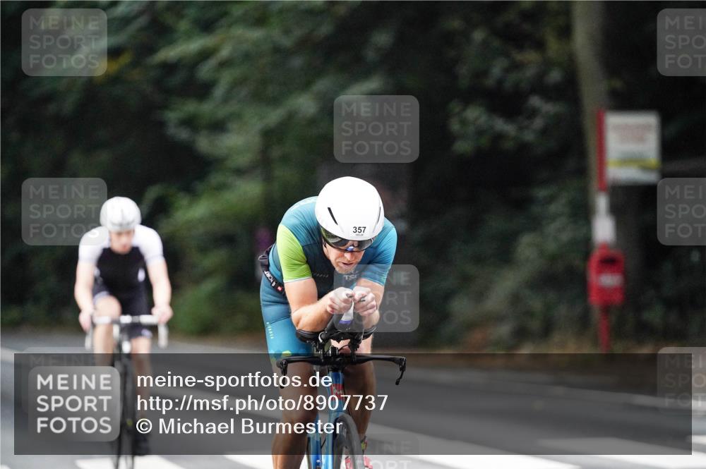 14.09.2025 - Stadtparktriathlon Michael Burmester http://msf.ph/oto/8907737 14.09.2025 09:21:58 Radfahren 354, 357, 410, 451, 458 meine-sportfotos.de