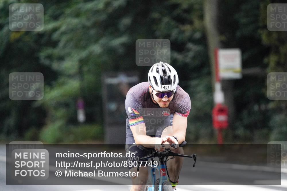 14.09.2025 - Stadtparktriathlon Michael Burmester http://msf.ph/oto/8907749 14.09.2025 09:22:01 Radfahren 354, 357, 410, 451 meine-sportfotos.de
