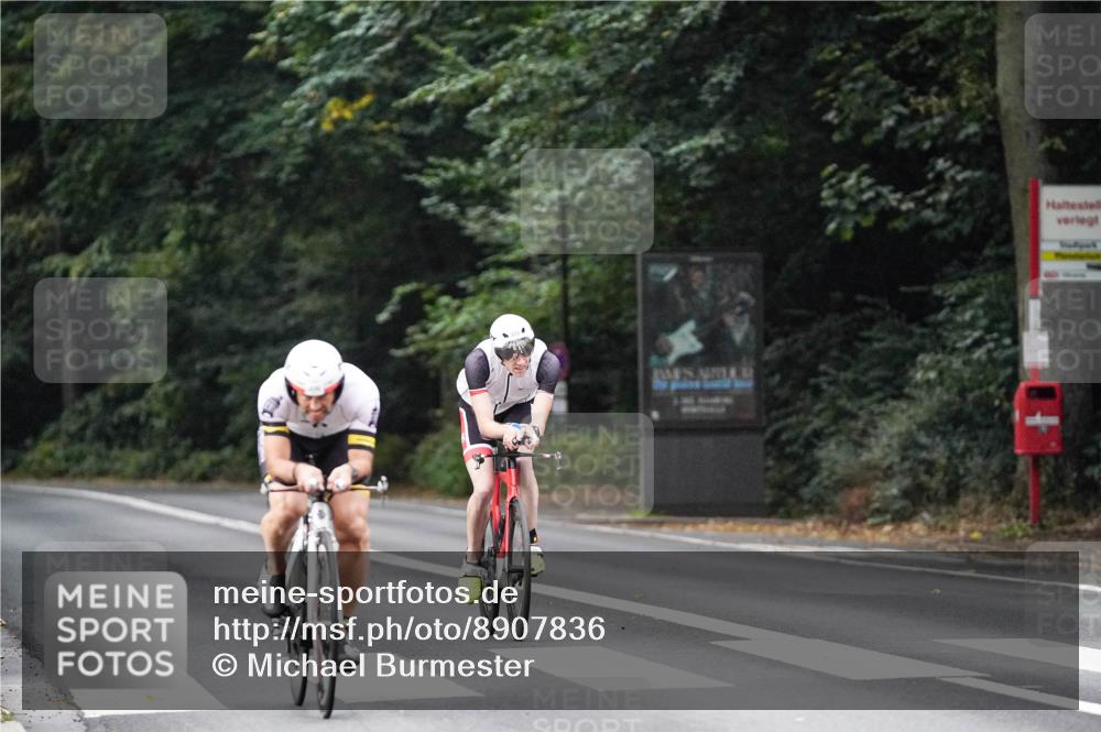 14.09.2025 - Stadtparktriathlon Michael Burmester http://msf.ph/oto/8907836 14.09.2025 09:22:48 Radfahren 328, 372, 406 meine-sportfotos.de