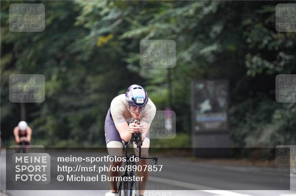 14.09.2025 - Stadtparktriathlon Michael Burmester http://msf.ph/oto/8907857 14.09.2025 09:23:02 Radfahren 303, 336, 460, 462, 478, 484 meine-sportfotos.de