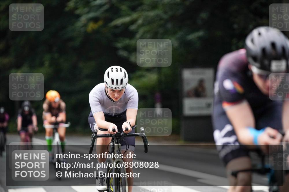14.09.2025 - Stadtparktriathlon Michael Burmester http://msf.ph/oto/8908028 14.09.2025 09:25:26 Radfahren 322, 422, 431, 452, 475, 499 meine-sportfotos.de