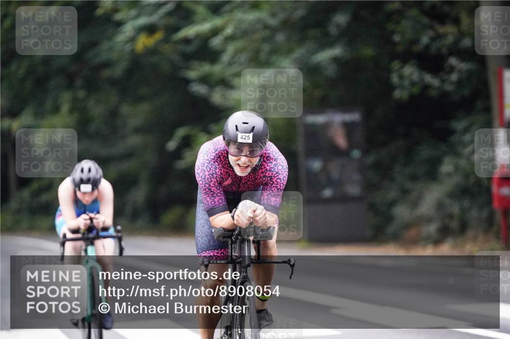 14.09.2025 - Stadtparktriathlon Michael Burmester http://msf.ph/oto/8908054 14.09.2025 09:25:36 Radfahren 316, 425, 431, 481, 483 meine-sportfotos.de