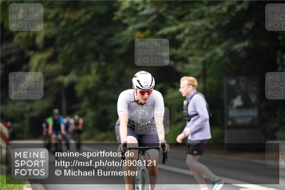 14.09.2025 - Stadtparktriathlon Michael Burmester http://msf.ph/oto/8908121 14.09.2025 09:26:27 Radfahren 320, 356, 381, 389, 419, 439, 443, 447, 472, 486, 495 meine-sportfotos.de